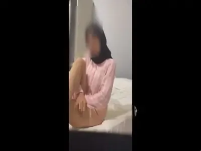 Selingkuh Sama Teman Kantor Jilbab Mulus Muncrat